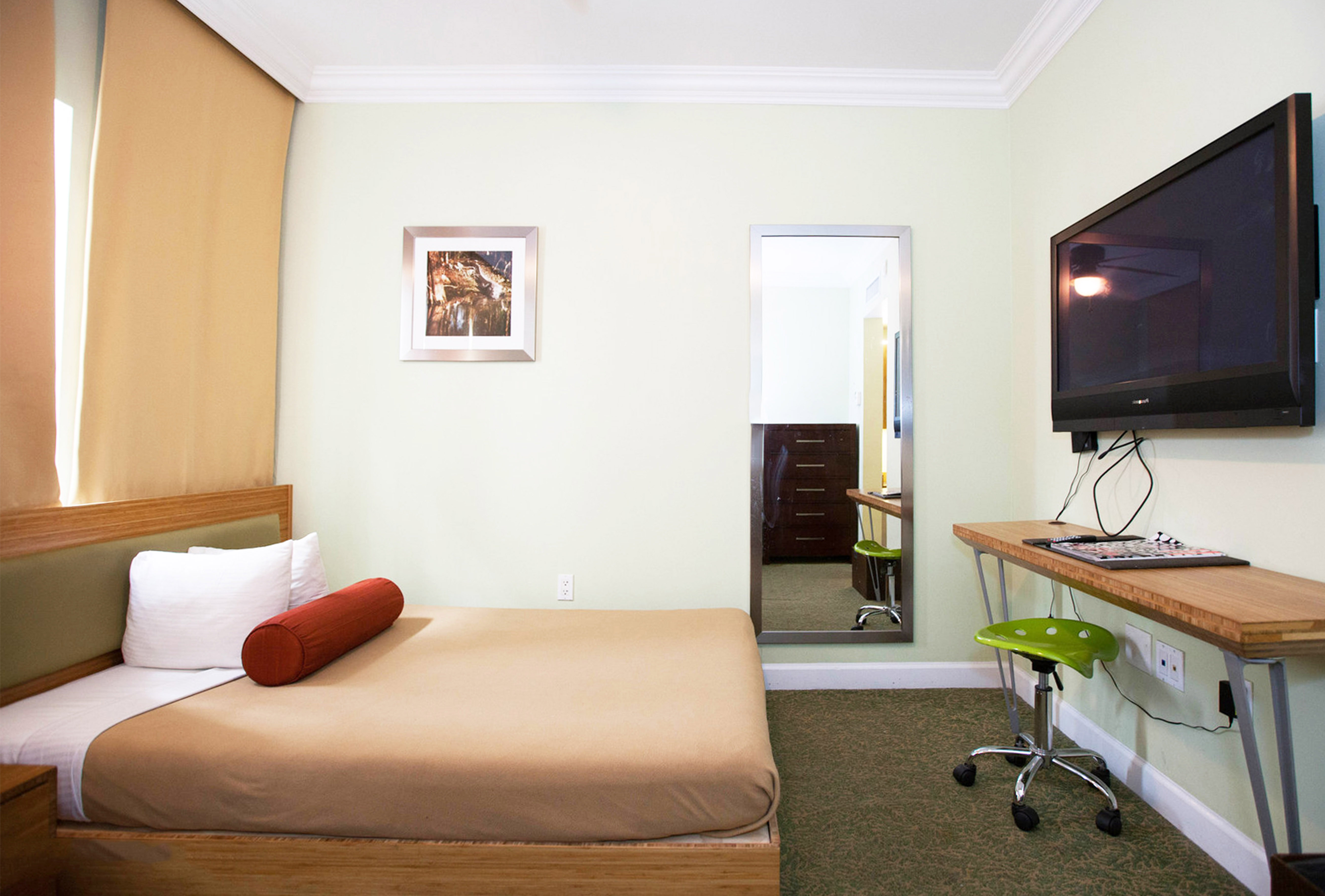 Historic Art Deco hotel before Casita